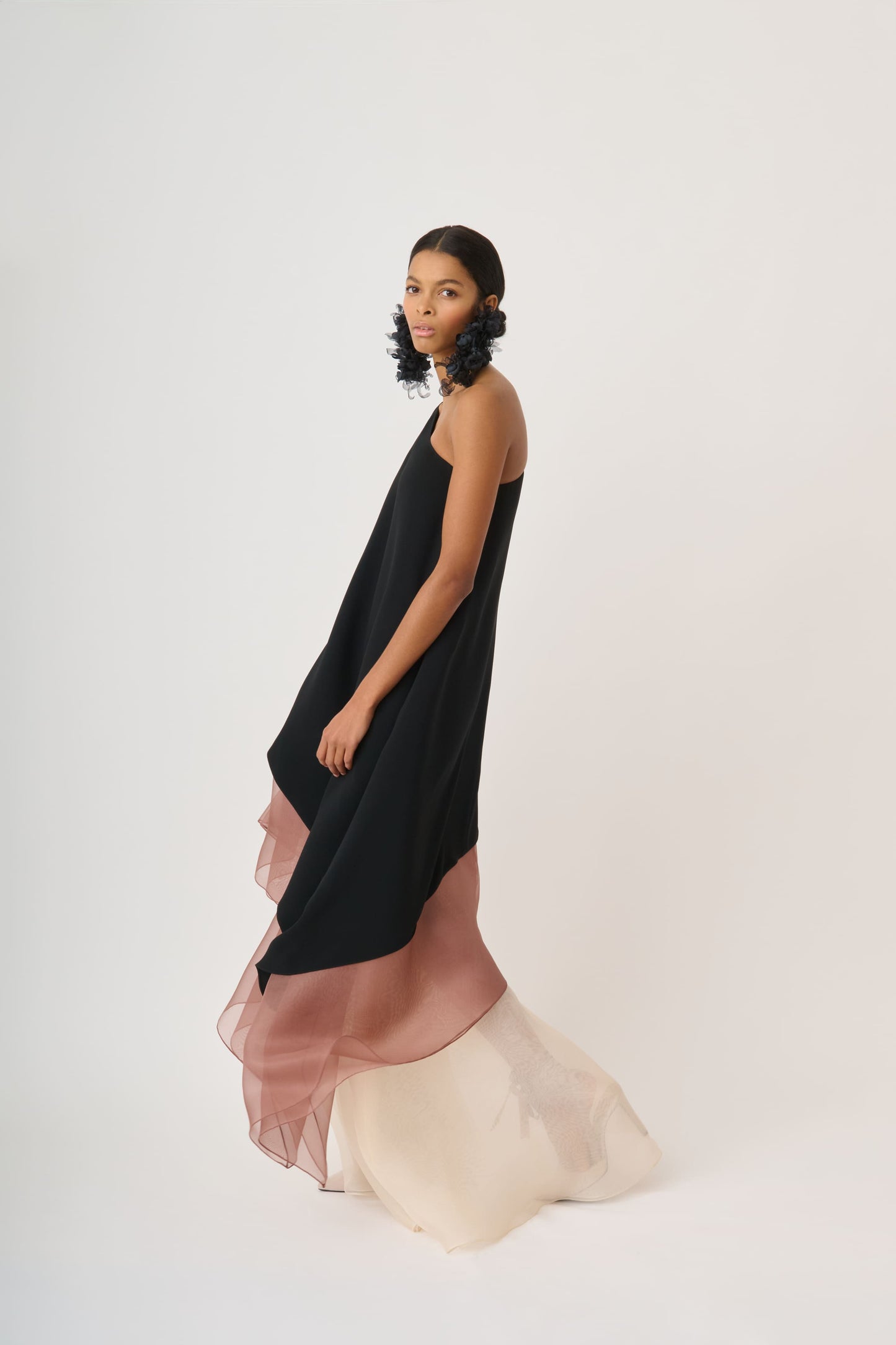 Sleeveless asymmetric dress