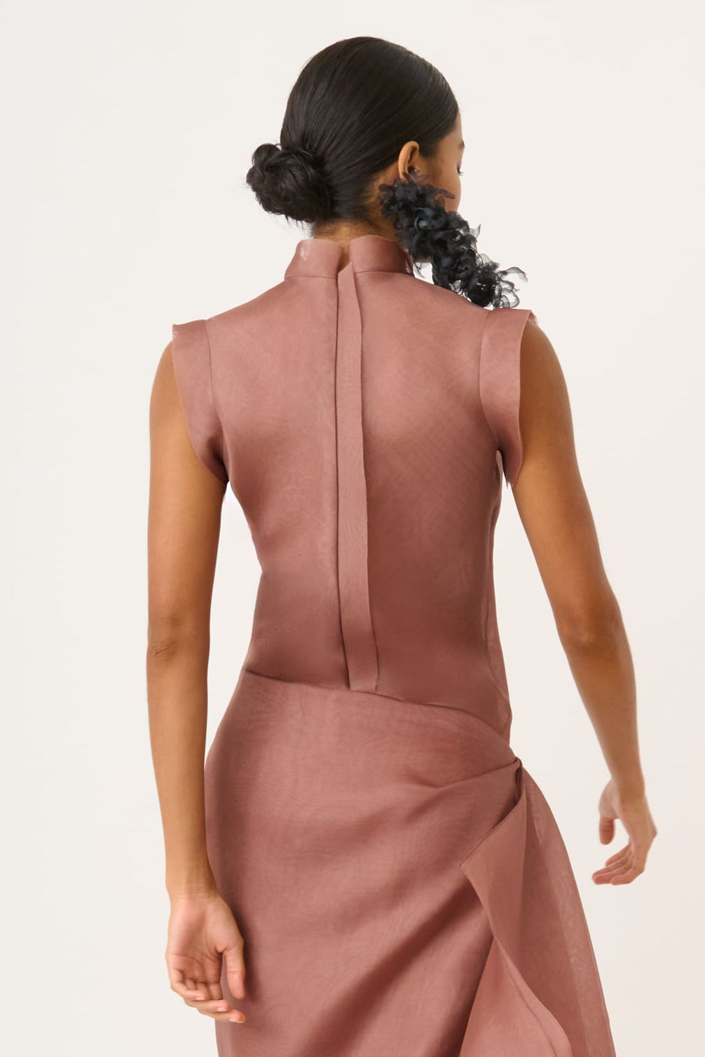 Fitted sleeveless organza top