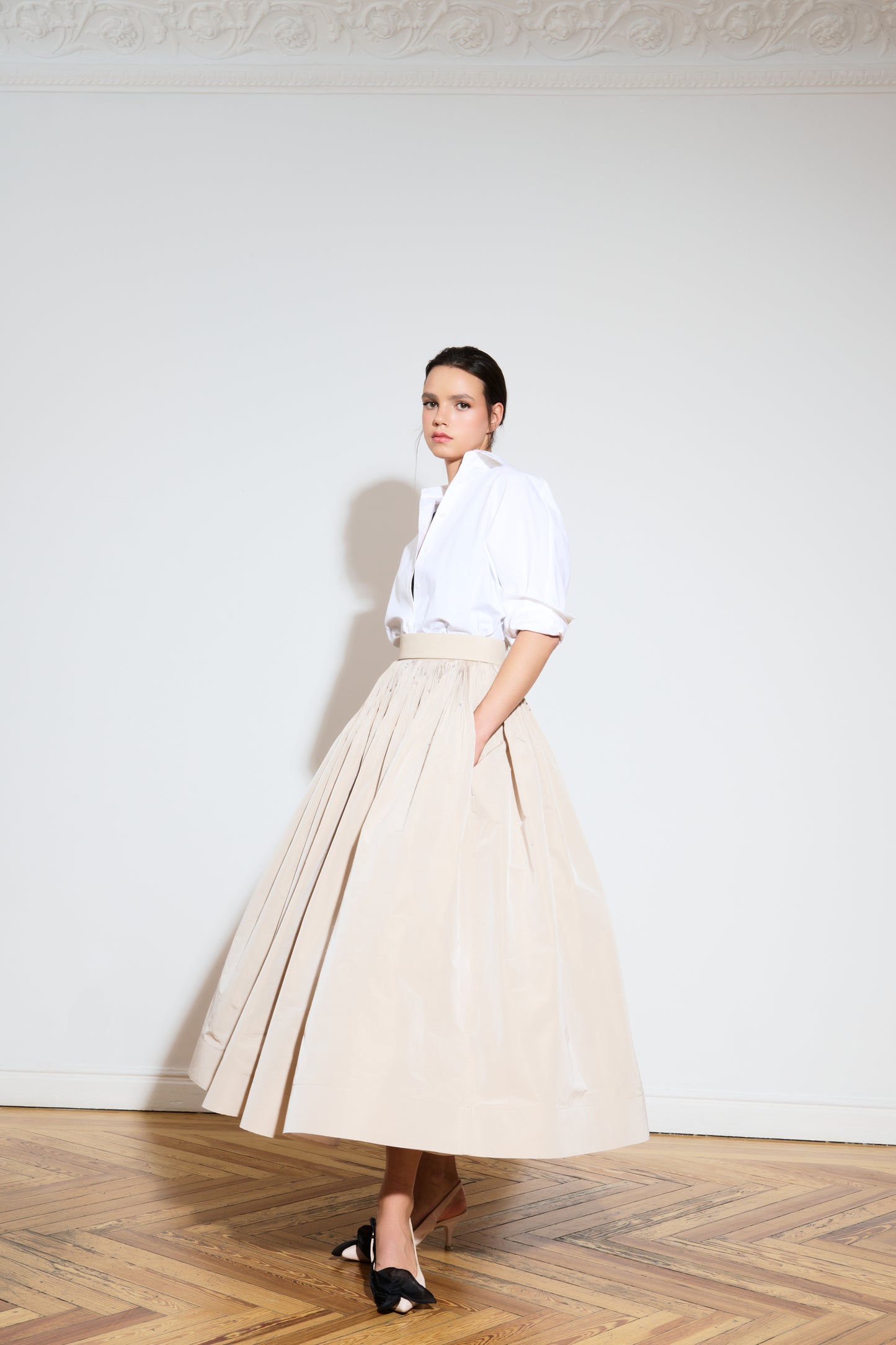 Poplin shirt & pleated taffeta skirt