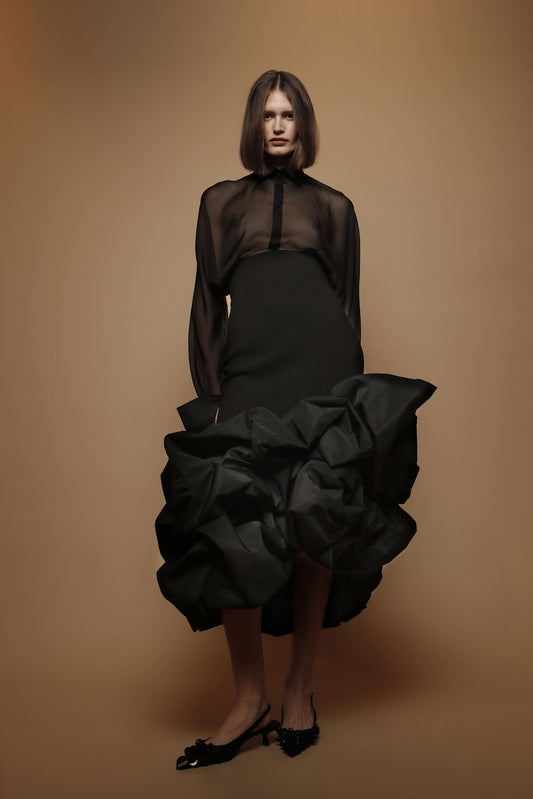 Falda de lana con volante de tafeta