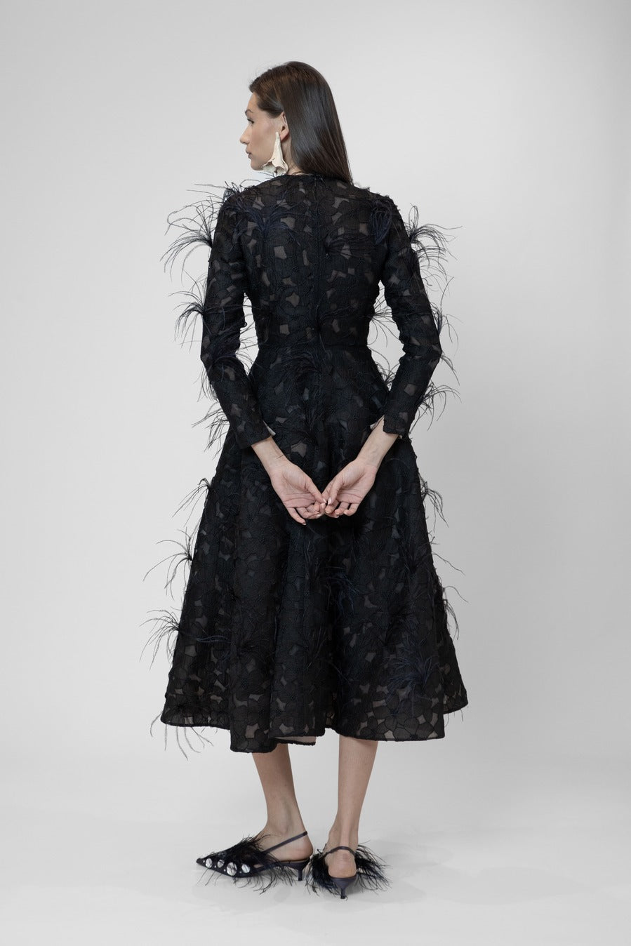 Long sleeve guipure midi dress with feathers