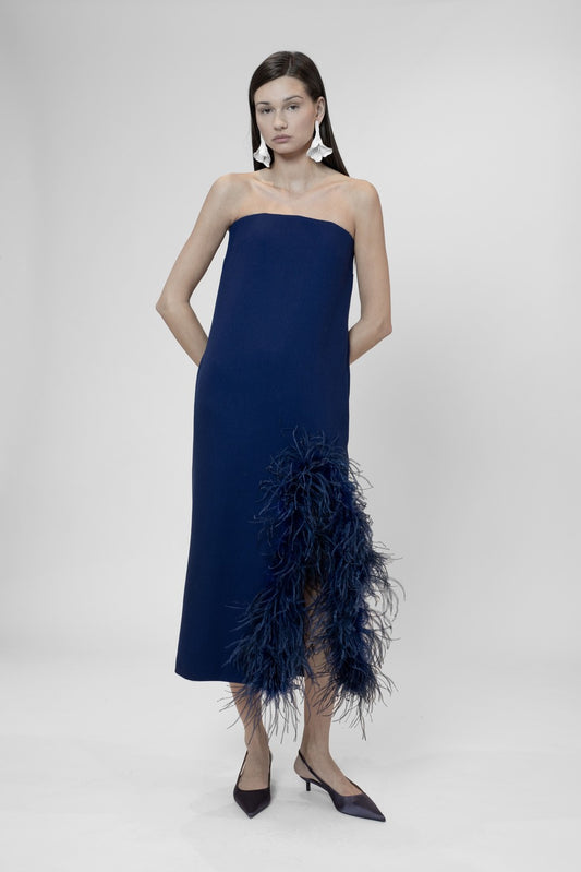 Strapless midi dress with a side slit and feathers